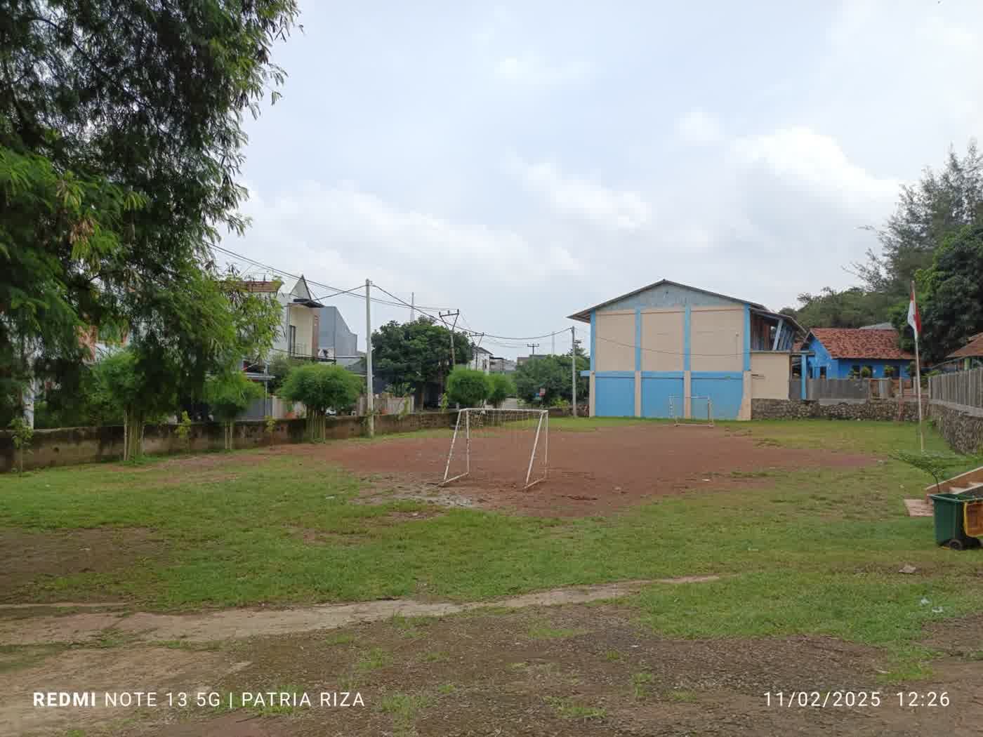 Lapangan Dan Area Bermain Yang Luas